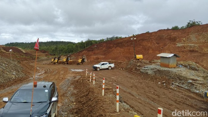 **4 Perusahaan Tambang di Raja Ampat Dicabut, PT Gag Nikel Tetap Beroperasi!**