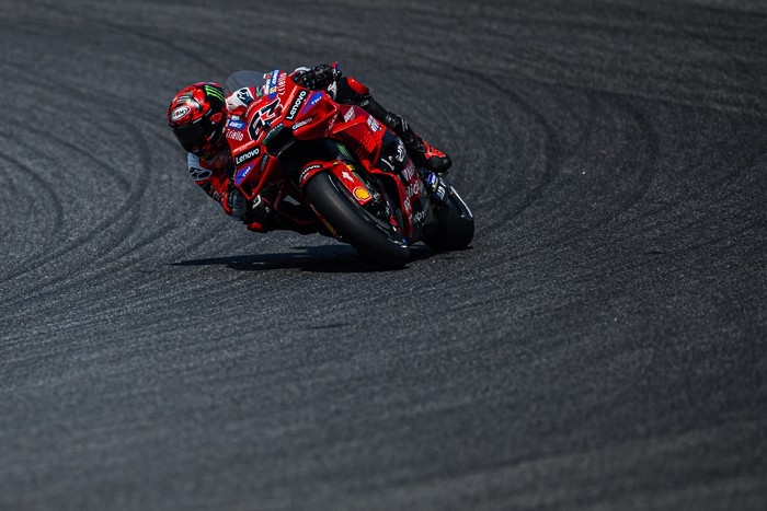 **Bagnaia Rasa Percaya Diri Setelah Uji Coba Motor Baru Ducati di Aragon**
