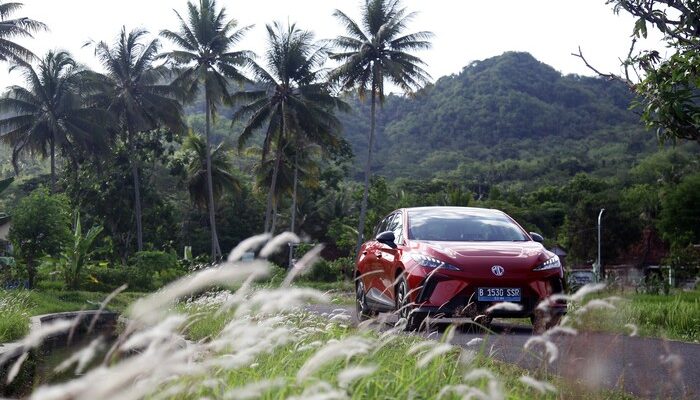 “Mobil Listrik Harganya Rakyat, Datang Yuk Beli MG 4 EV Ignite Bekas KTT!”