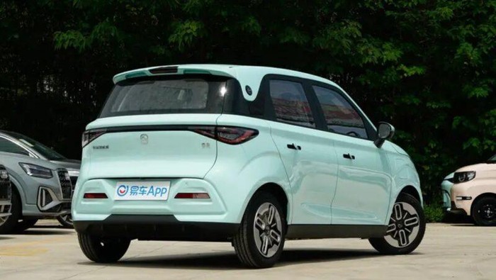 **Chery Luncurkan Mobil Listrik Mungil QQ Domi dengan Harga Rp 130 Jutaan**