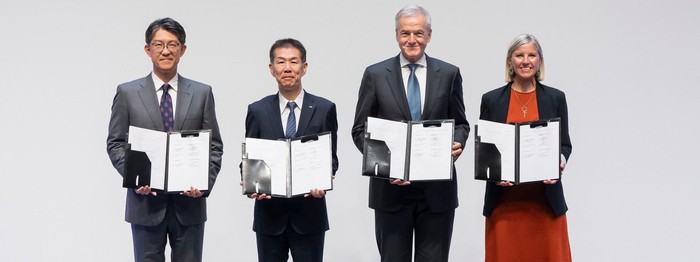 [Mitsubishi Fuso dan Hino Merger! Apakah Ini Berita Baik untuk Industri Otomotif? ]