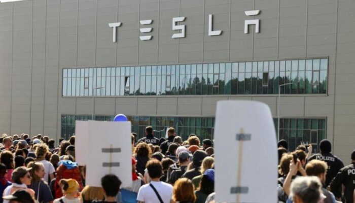 Panas! Tesla Model Y dan X Digugat 10 Ribu Konsumen, Ini Biang Masalahnya