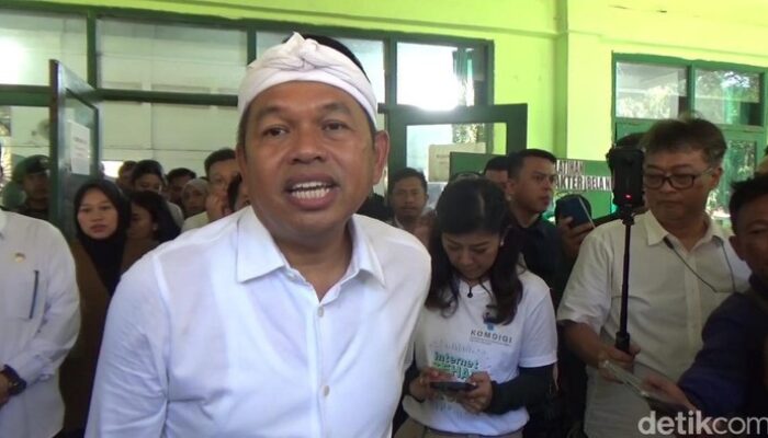 **Dedi Mulyadi Minta Motor Patwal Ditilang karena Tak Pakai Helm saat Dibonceng**