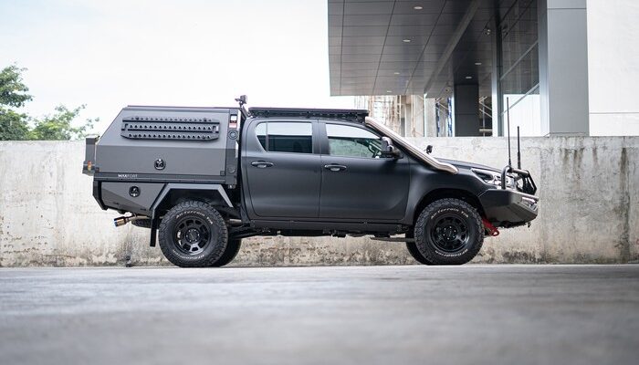 [Siap Tempur! Hilux Menyulap Mobil Militer dengan Kejutan Masa Depan]