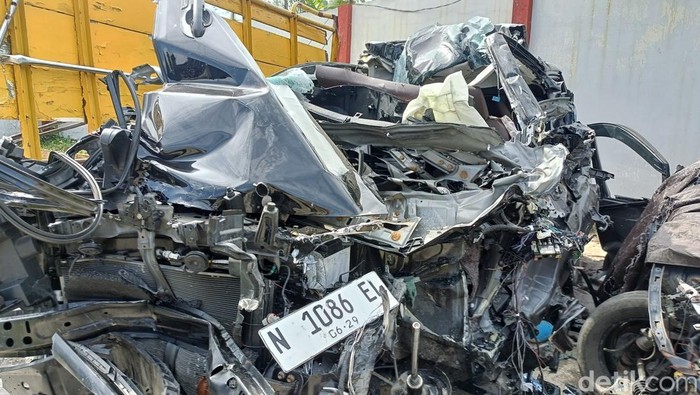 [Kecelakaan Tol Paspro: Pimpinan NU Jatim dan Istrinya Tragis Tewas, Ini Pelajarannya]
