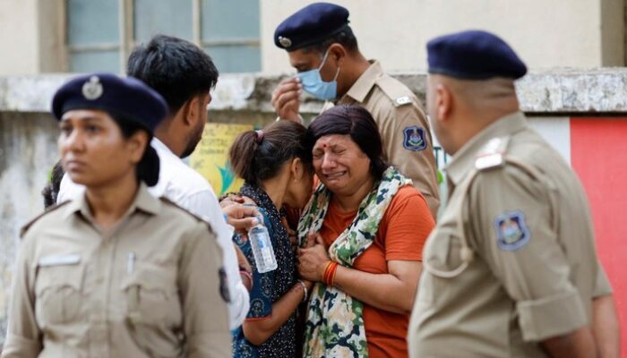 **Ketakutan Warga India Usai Tragedi Pesawat Boeing 787 di Bandara Ahmedabad**