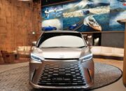 [Adu Laris MPV Orang Kaya Indonesia: Denza D9 Vs Toyota Alphard Cs, Siapa yang Lebih Berkelas?]