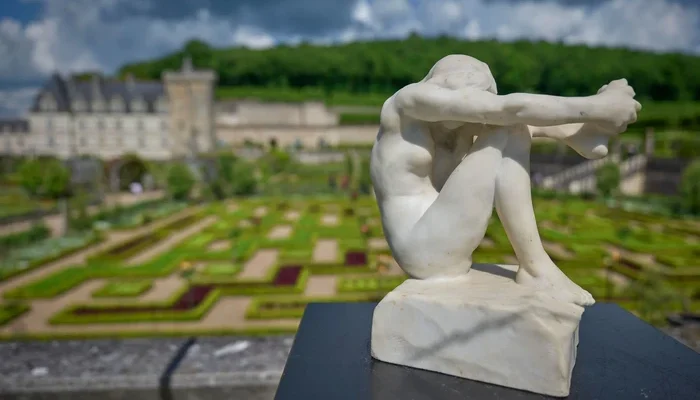 **Patung Misteri: Dari Rumah Biasa ke Lelang Rp 16 Miliar!**