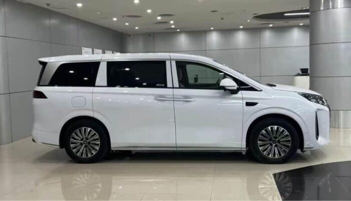 “Lebih Murah dari Denza D9, Ini MPV Mewah M9 yang Didaftarkan BYD di Indonesia”