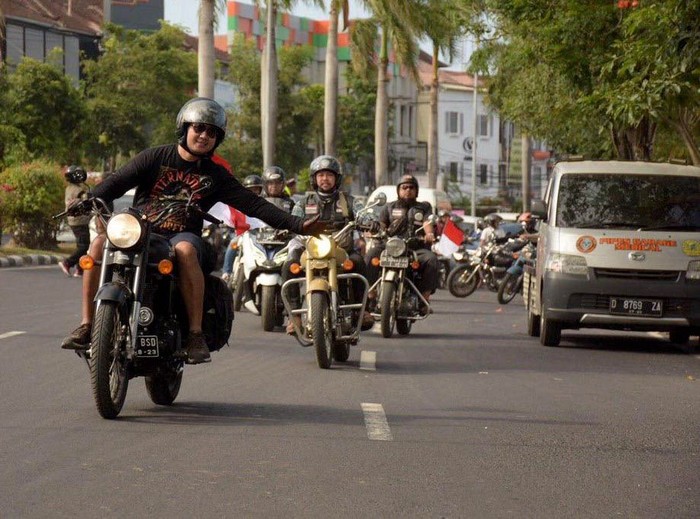 **Rayakan Ultah Ke-9, Komunitas Royal Enfield Siap Pecahkan Rekor Konvoi Terpanjang**