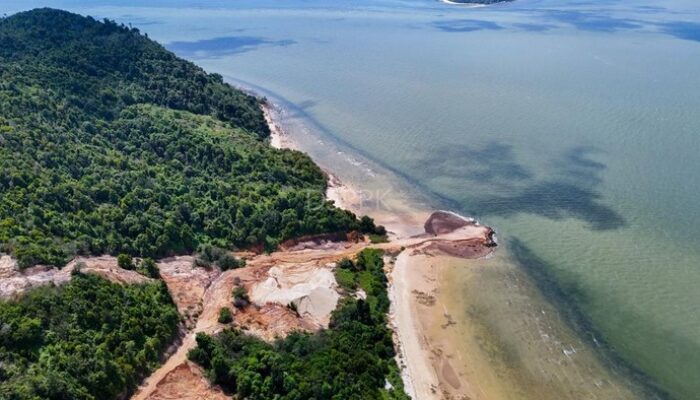 Raja Ampat Bukan Satu-Satunya, Pulau Citlim yang Cantik Terluka oleh Tambang!