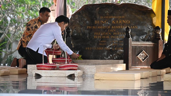 Kala Wapres Gibran Ziarah ke Makam Bung Karno di Blitar: Sebuah Momentum untuk Menggugah Kembali Semangat Nasionalisme