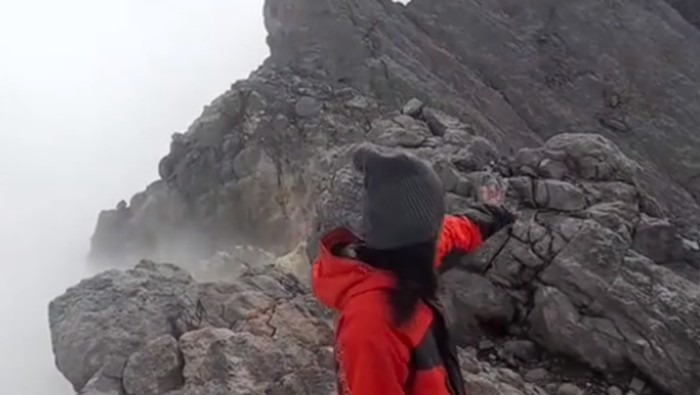 Berawal dari Kenalan di TikTok, Berujung Naik Gunung Merapi Ilegal - Update 1