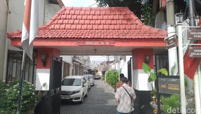 **Mengelus Jejak Sukarno di Surabaya: Berkunjung ke Kosan dan Rumah Kelahirannya**