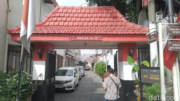 **Mengelus Jejak Sukarno di Surabaya: Berkunjung ke Kosan dan Rumah Kelahirannya**