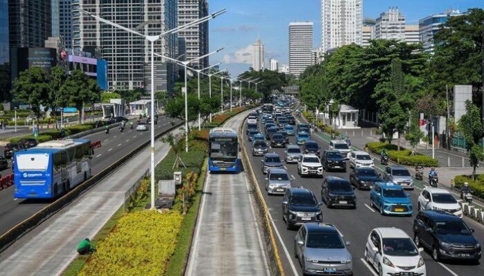 **Mau Ikut Puncak HUT Jakarta Naik Transportasi Umum? Turun di Mana Ya?**