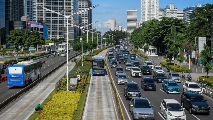 **Mau Ikut Puncak HUT Jakarta Naik Transportasi Umum? Turun di Mana Ya?**