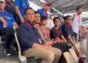 Gaya Merakyat Anies Baswedan di Formula E Jakarta: Penonton di Tribun Ekonomis