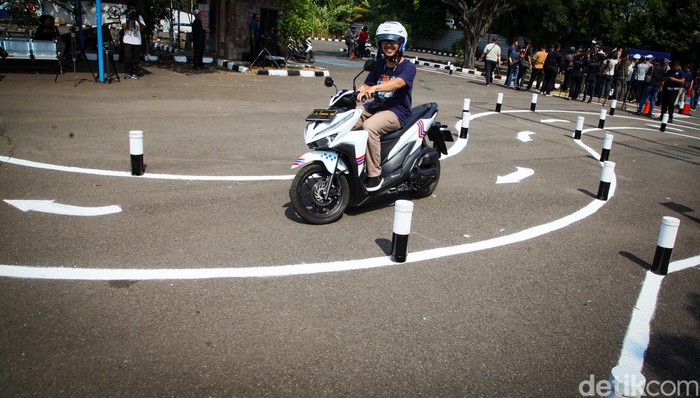Selamat Tinggal Calo, bikin SIM kini Wajib Ikut Ujian Lengkap