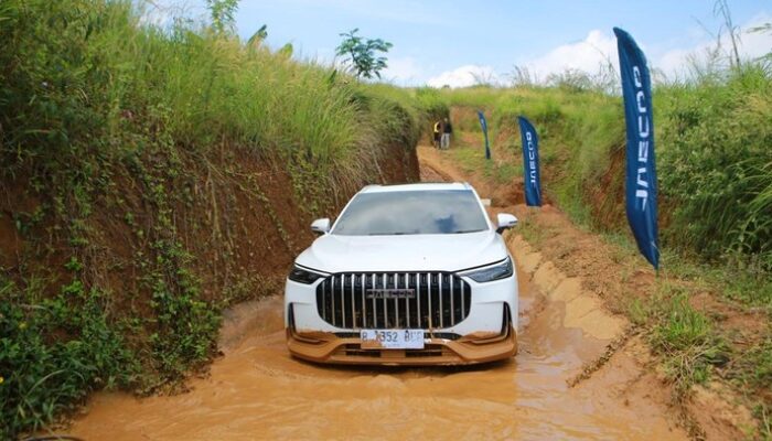 SUV Ganteng Jaecoo J8 AWD, Buktikan Kemampuan Offroadnya di Tanah Jauh!