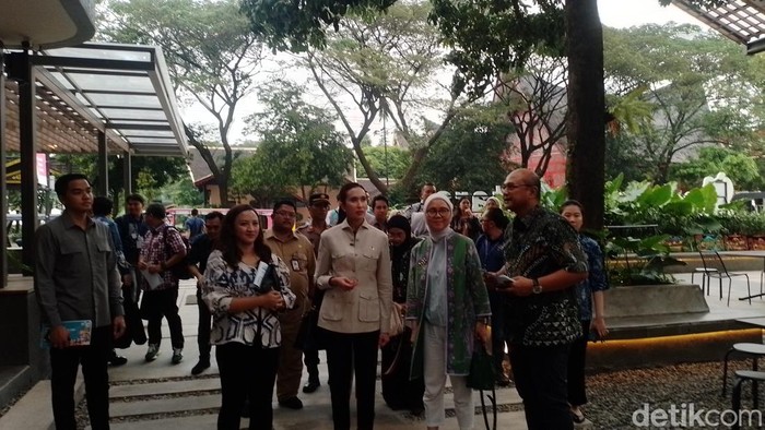 Menpar Widiyanti Tinjau TMII, Pastikan Liburan Long Weekend Aman dan Nyaman