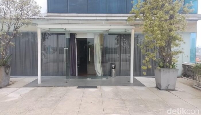 **Mewah, Harga Ramah! Nikmati Kamar Luas dengan Bathtub di Artotel TS Suite Surabaya**