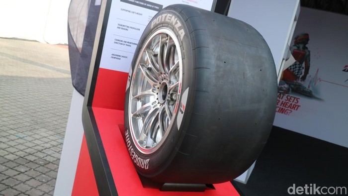 [Kawal Balapan SuperGT, Ban Bridgestone Potenza Racing ini Mempunyai Kelebihan yang Luar Biasa!]
