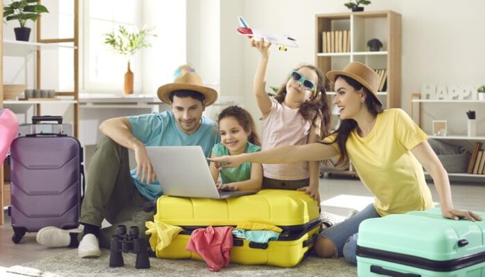 Tidur Bareng Beramai-ramai dalam Satu Kamar Hotel: Boleh atau Tidak?