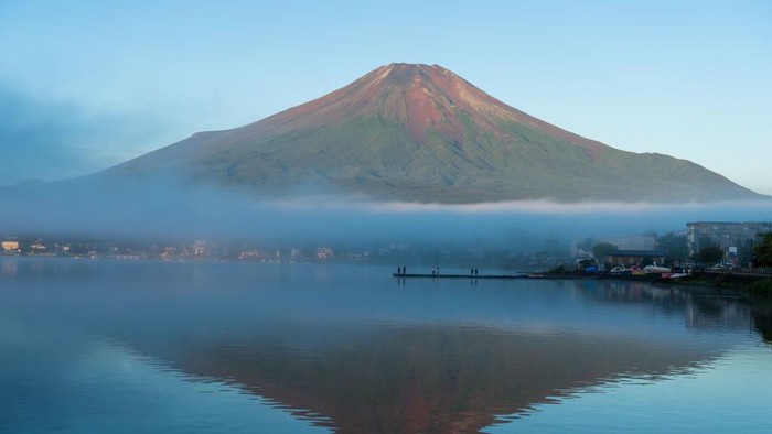 Perhatian! Tarif Pendakian Gunung Fuji Naik Dua Kali Lipat Musim Ini
