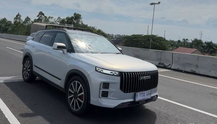 “Digaspol Jakarta-Tangerang, Jaecoo J7 SHS: Konsumsi BBM yang Mengejutkan!”