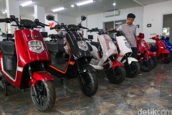 Subsidi Motor Listrik: Kapan Akhirnya Berlaku?