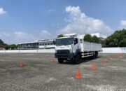 Menjajal Jadi Sopir Truk: Kenali Blind Spot, Selamatkan Hidup!