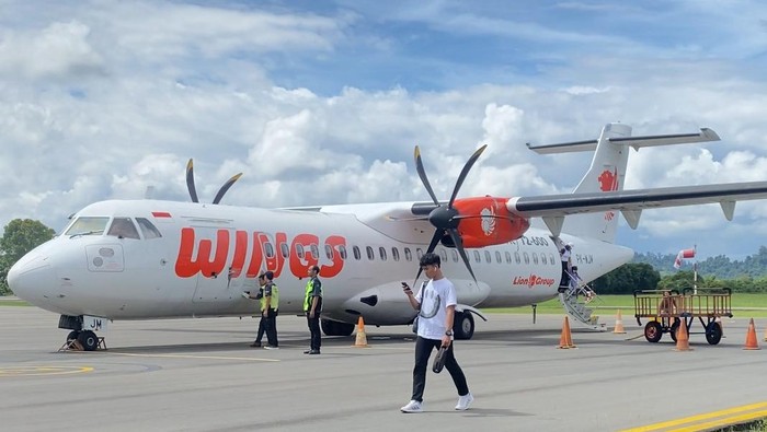4 Penerbangan Wings Air Dibatalkan Akibat Erupsi Gunung Lewotolok, Temukan Solusinya!