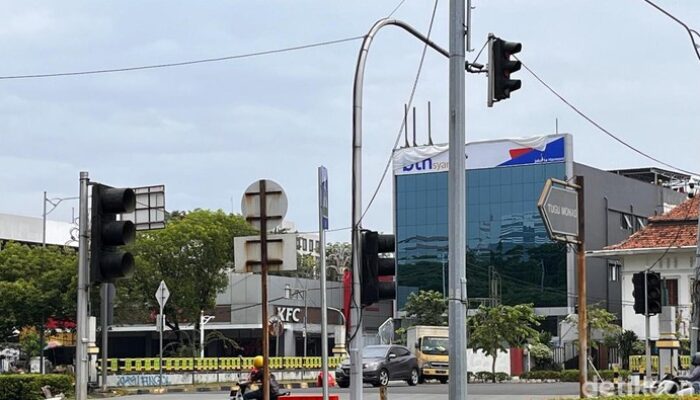 **Optimasi Lampu Lalu Lintas: Solusi Teknis untuk Menyebabkan Macet di Jakarta**