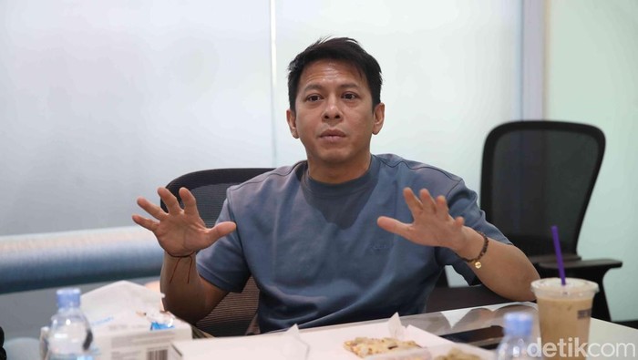 **Ariel Noah Nggak Suka Koleksi Mobil, Ini Alasannya: Fokus Pada Motor dengan Performa yang Praktis**