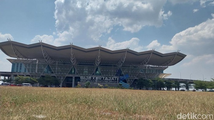 **Kertajati, Bandara Menjanjikan untuk Penerbangan ke Singapura**