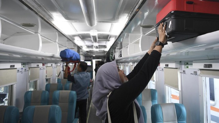 Menjelajahi KA Sancaka Dari Yogyakarta Ke Surabaya Gubeng: Kisah Tragis Penumpang Yang Tertabrak Serpihan Kaca