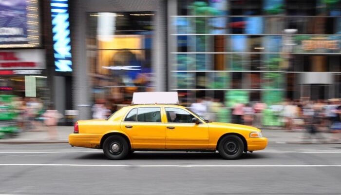 **Masuk Sebagai Turis, Wanita Ini Malah Jadi Supir Taksi Ilegal di Jepang: Kisah Menakjubkan di Kobe**