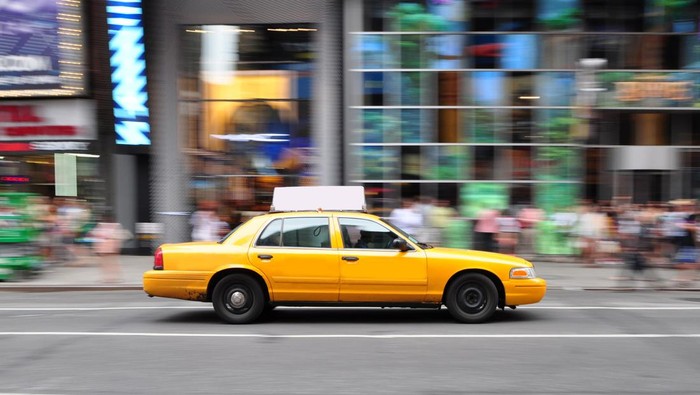 **Masuk Sebagai Turis, Wanita Ini Malah Jadi Supir Taksi Ilegal di Jepang: Kisah Menakjubkan di Kobe**