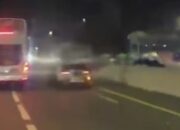 **Viral Bus Pepet-Adang Mobil PJR Polisi, Kok Bisa?**