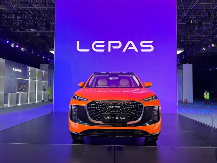 [Mengenal Lepas, Merek Mobil China Baru yang Sebentar Lagi Masuk RI: Inovasi atau Ancaman bagi Pasar Otomotif?](https://www.duniainvestasi.com/mengenal-lepas-merek-mobil-china-baru-yang-sebentar-lagi-masuk-ri/)