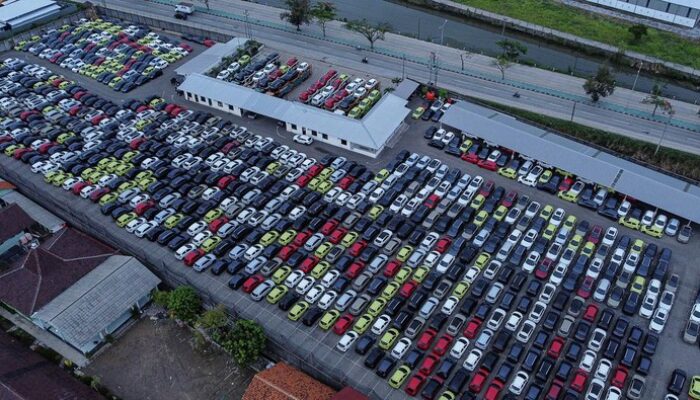 “Sudah Setengah Tahun, Penjualan Mobil Turun Lagi! Apa yang Sebenarnya Terjadi di industri Otomotif?”