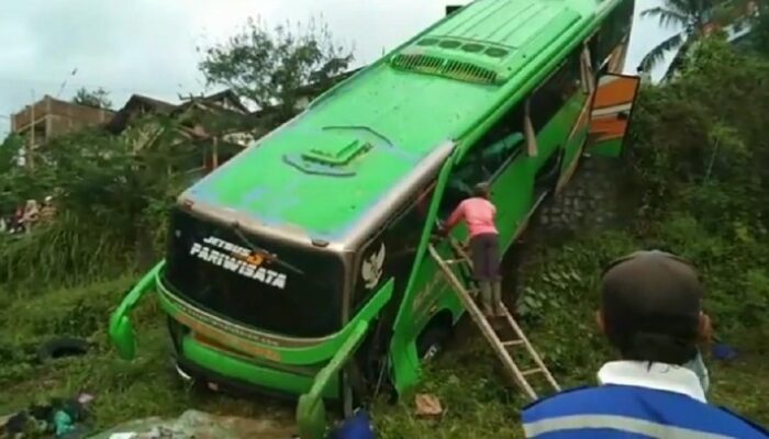 “Rem Blong, Penyebab Tragis Kecelakaan Bus yang Harus Diketahui”