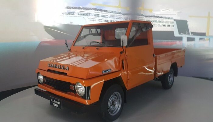 [48 Tahun Kijang di Indonesia: Dari Mobil Bak Jadi Simbol Kejayaan Pejabat]