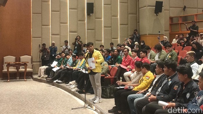 Audiensi DPR, Mahasiswa Tak Cuma Tagih Keadilan tapi Juga Ingatkan soal Lingkungan - Alternatif 1