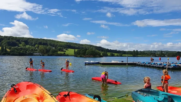 **Gegara Bakteri Berbahaya, Danau di Prancis Kehilangan Turis**