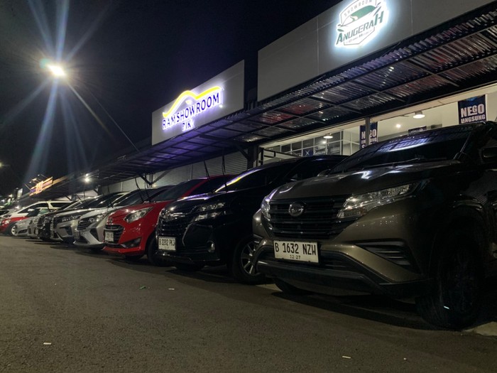 **Gak Cuma Mobil Baru, PIK Kini Jadi Lokasi Berburu Mobil Bekas Premium**