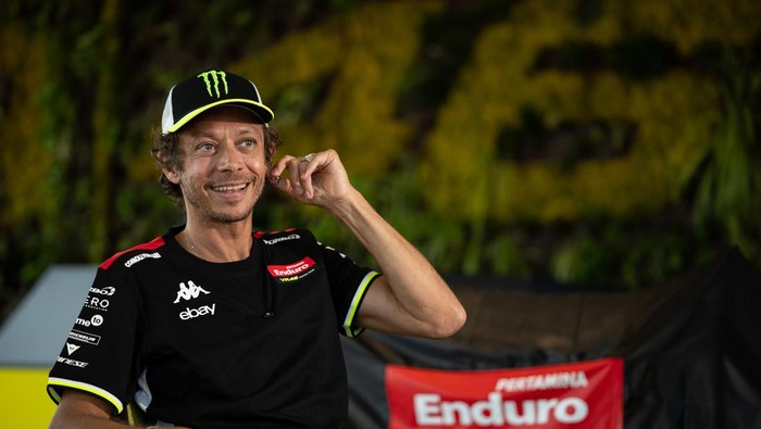 **Si Cantik Mandalika di Mata Valentino Rossi: Performa dan Teknologi di Balapan Enduro**