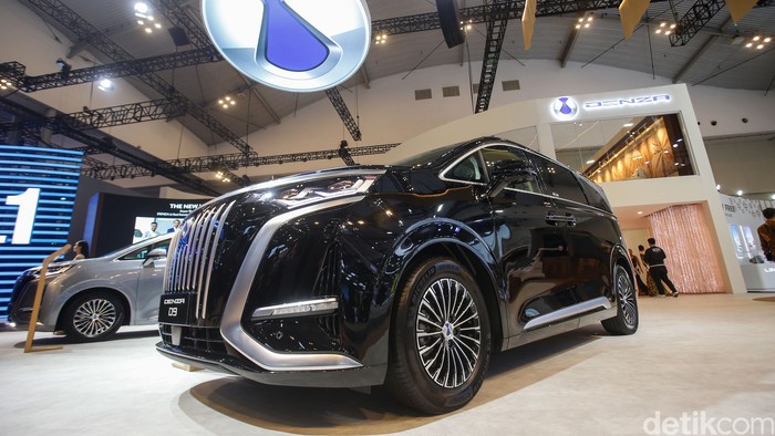 Liburan Mewah Antisusah: Denza D9, MPV Listrik Premium untuk Perjalanan Nyaman