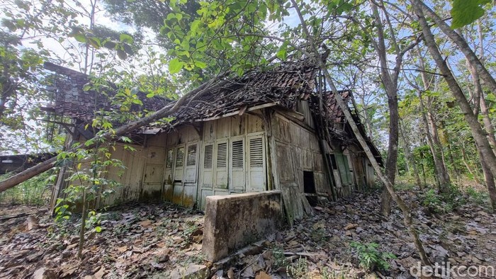 Eksotisnya Rumah Eks Bupati Gunungkidul yang Terbengkalai